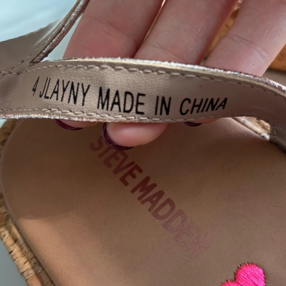 Steve Madden Girls' Layny sandal metallic woven strap sz 4